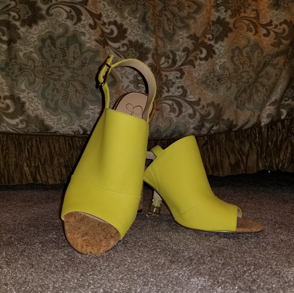 Jessica Simpson Slingbacks